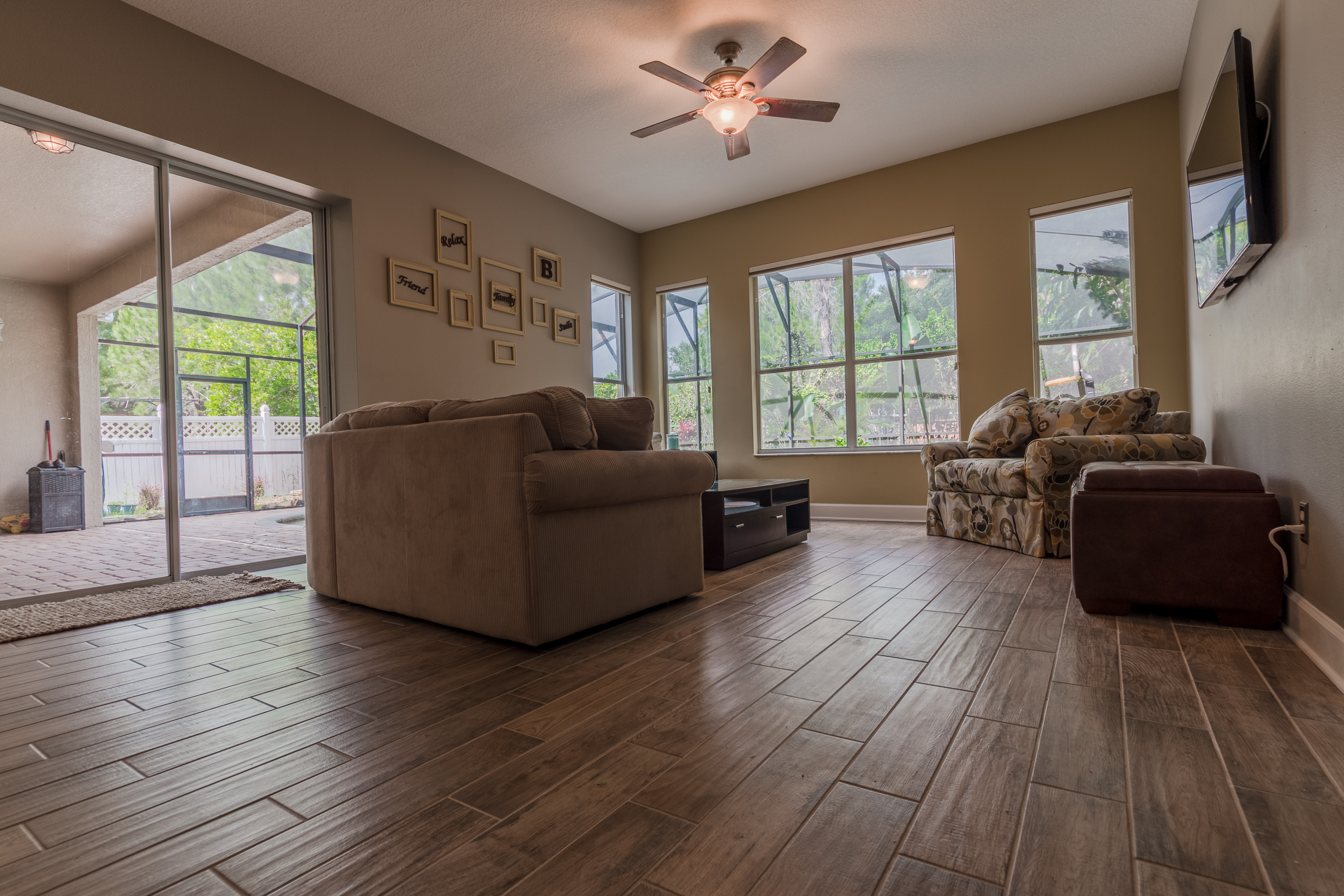 Wood-Look Tile Flooring in Livingroom